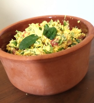 LOR PEYNİRLİ SALATA(ZENCEFİLLİ VE ZERDEÇALLI)